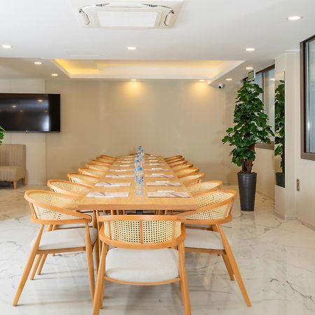 Guelluek Uno Elegance Otel Екстериор снимка